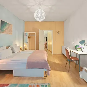 Apartment 33 S-bahn Schönhauser Allee